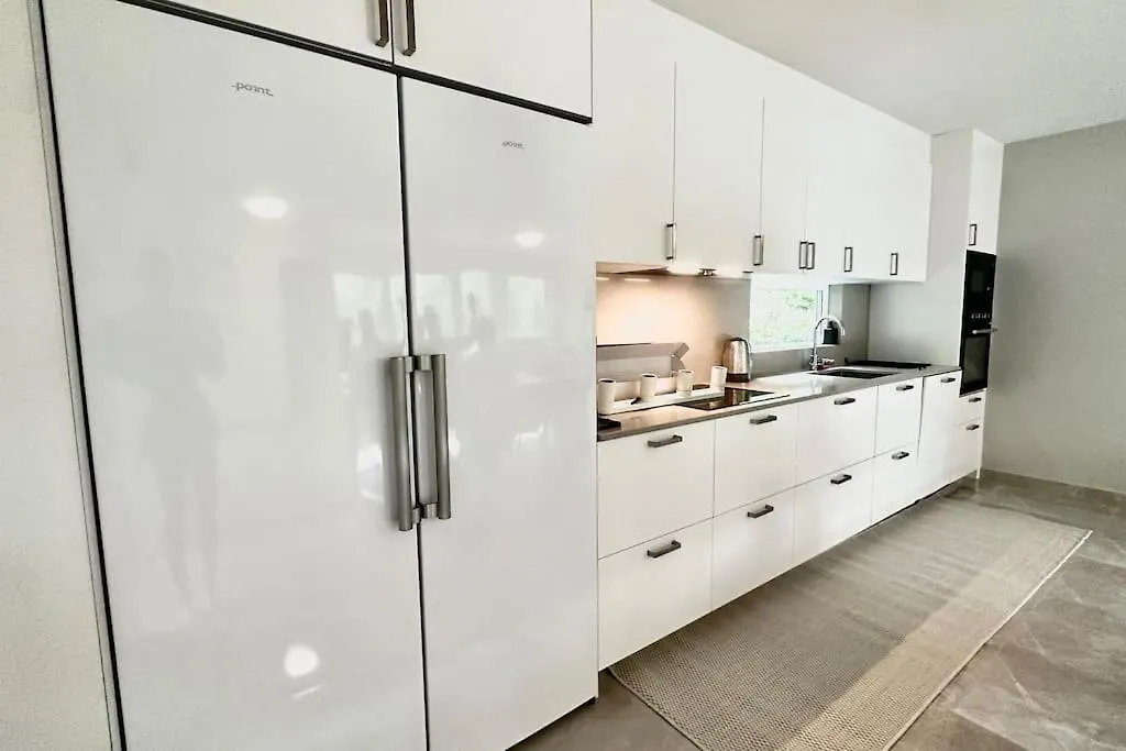 Apartamento Big House For Workers & Familys Near Volvo Gotemburgo 0*,